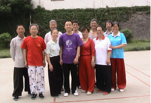 魏勰老师五一节里教拳忙