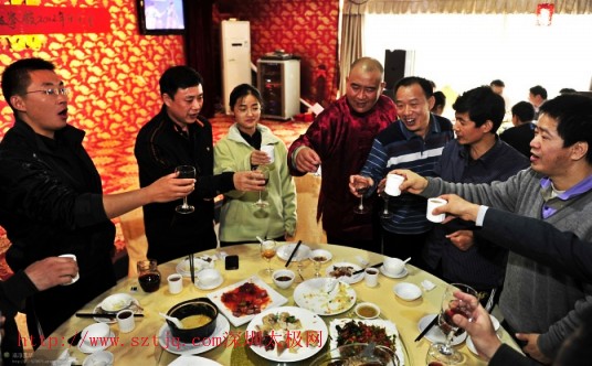 2012贺新年陈氏太极拳养生馆拳友联谊会于元月8号圆满举行
