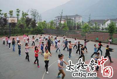 太极文化走进5·12极重灾区的红白小学