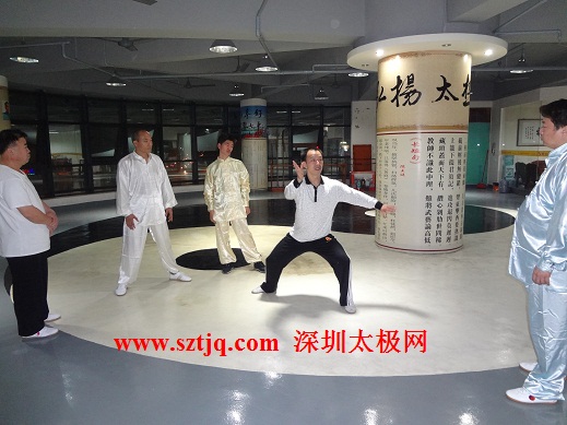魏勰老师亲临沙井分馆教学