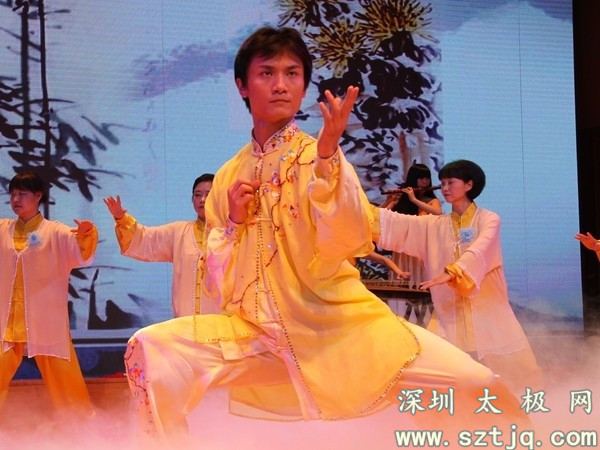互联网创业者练太极 工作养生两不误