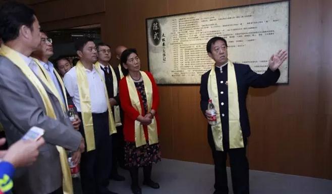 雷鸣中原, 正气浩行, 看一套拳和一个人如何影响世界