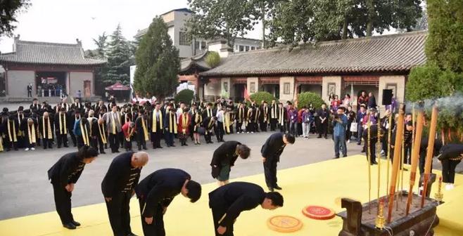 雷鸣中原, 正气浩行, 看一套拳和一个人如何影响世界