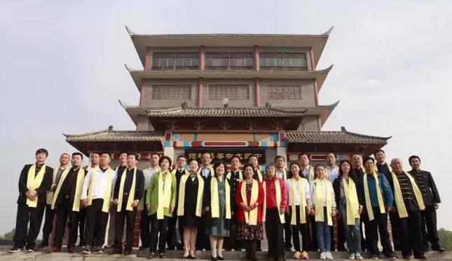 雷鸣中原, 正气浩行, 看一套拳和一个人如何影响世界