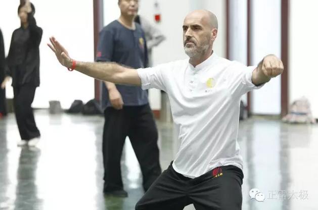 “我爱太极拳,我爱陈正雷!”——年会上的外国太极家人!