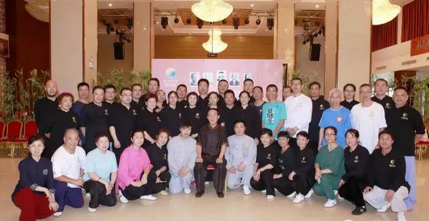 【国际培训】——“二路炮捶”虎虎生威,“新架一路”松活弹抖,“少儿班”蓓蕾初绽!